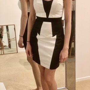 Brand new black and white dress size 0